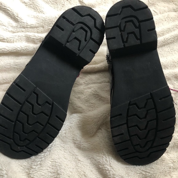 Black patent faux leather combat boots W6 grunge rocker moto cutesy shiny cute - Picture 5 of 8